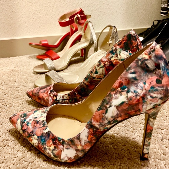 BCBGeneration Street Art High Heels Size 6 - Picture 2 of 3